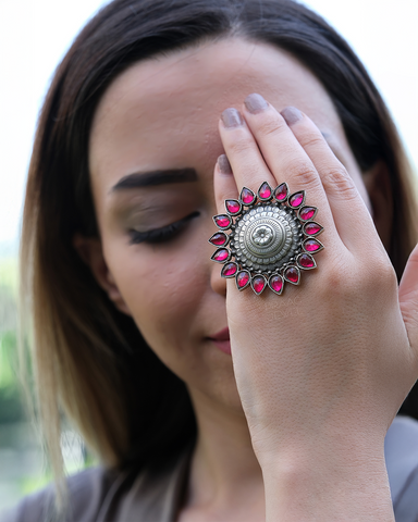 Shonraupya 925 Silver Kundan Ring With Oxidized Polish