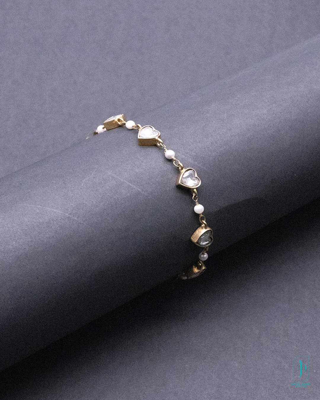 Heart-Shaped Kundan Freshwater Pearl Bracelet in 925 Silver with Gold Polish