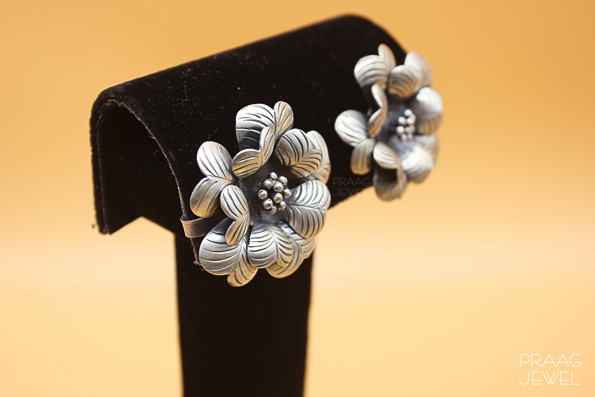  925 Silver Stud Earrings Image | silver ear studs | ear studs | sterling silver ear studs | studs for girls |
